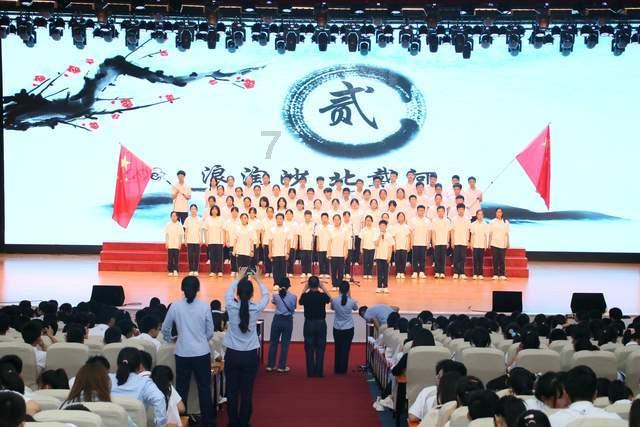 专业和学校哪个更重要呢？